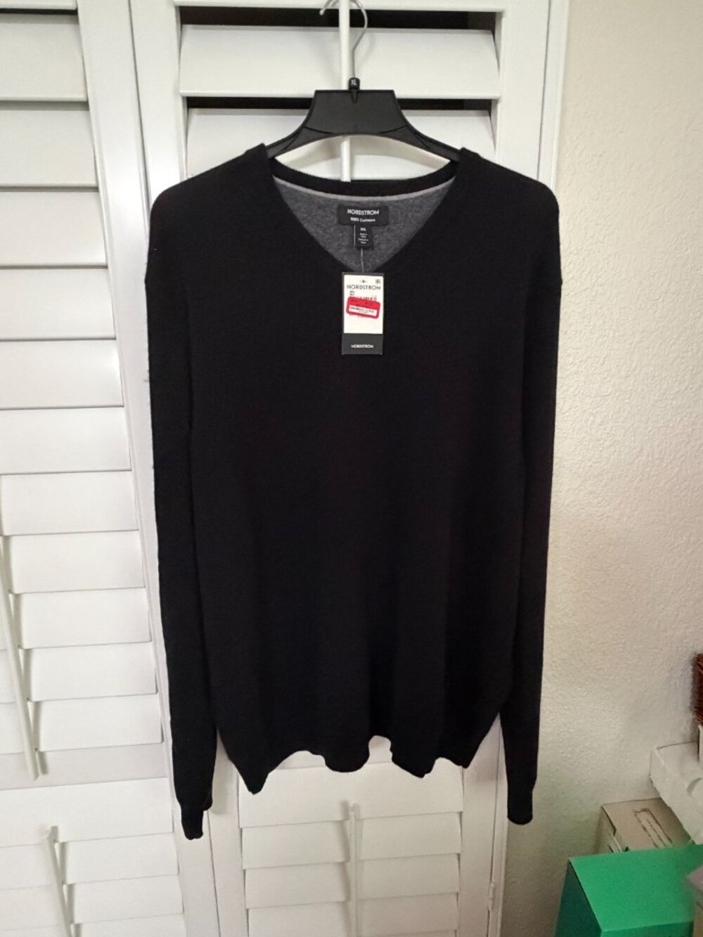 MENS CASHMERE (BRAND NEW WITH TAGS) BLACK V-NECK SWEATER 2XL NORDSTROMS